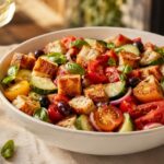 Panzanella toscane : la salade italienne au pain rassis