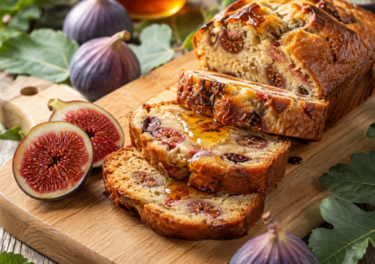 Cake aux figues fraiches et miel : la recette moelleuse de saison