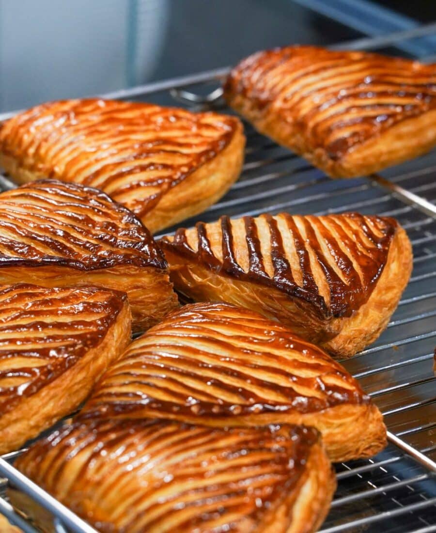 Chaussons aux pommes maison : la recette doree et gourmande